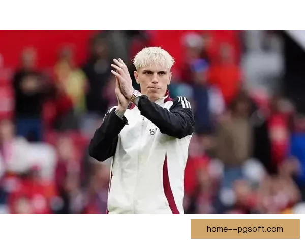 曼联边锋加纳乔训练中过人成功率飙升新赛季进攻爆点呼之欲出成焦